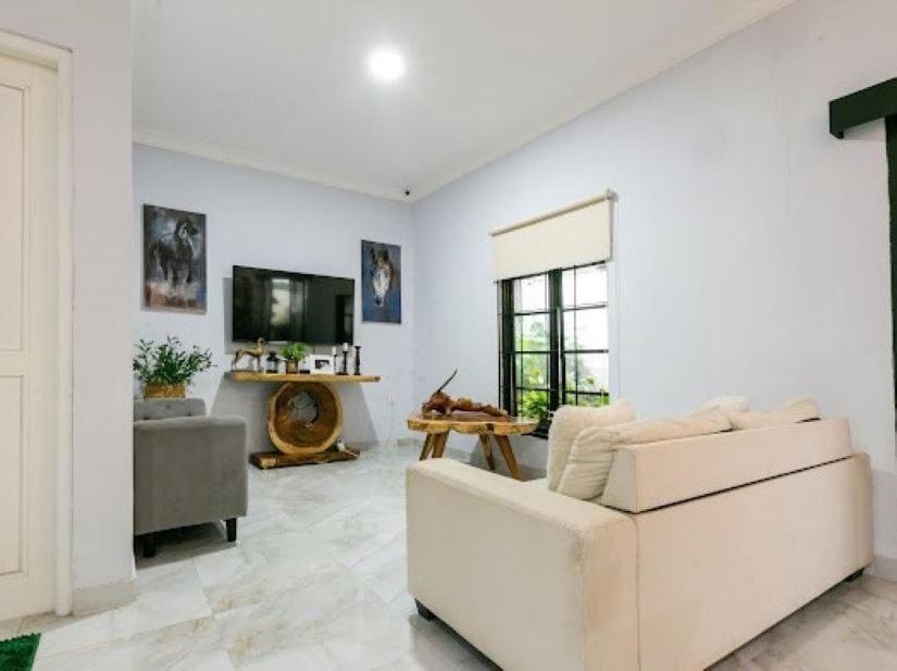 Stylish Villa At Green Apple U 35A Cipanas Puncak Sindanglaya Ngoại thất bức ảnh